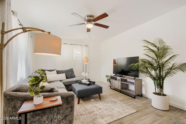 800 W Howe Street, Tempe, AZ 85281