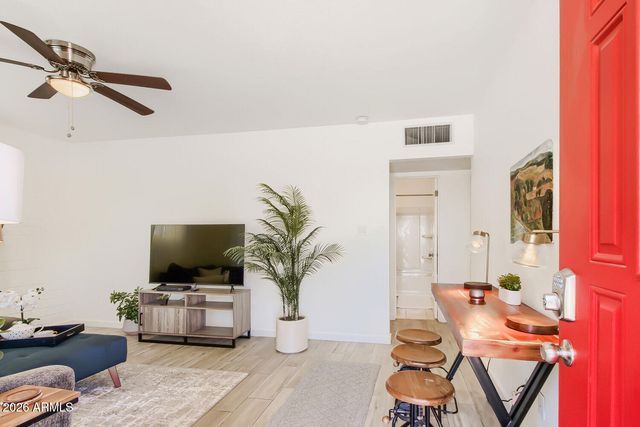 800 W Howe Street, Tempe, AZ 85281