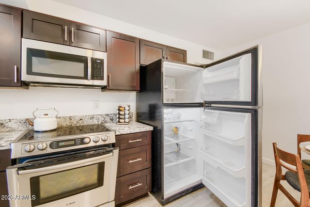 800 W Howe Street, Tempe, AZ 85281