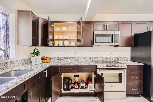 800 W Howe Street, Tempe, AZ 85281