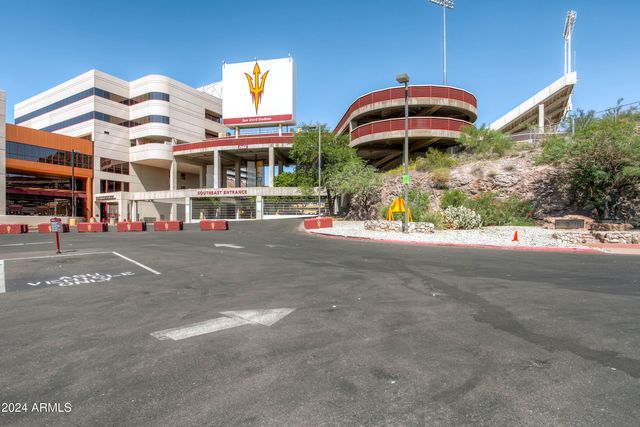 800 W Howe Street, Tempe, AZ 85281