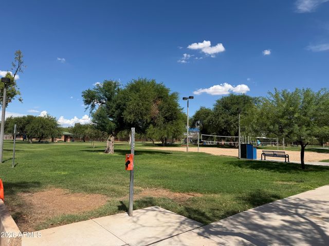 800 W Howe Street, Tempe, AZ 85281