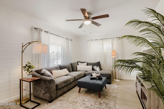 800 W Howe Street, Tempe, AZ 85281