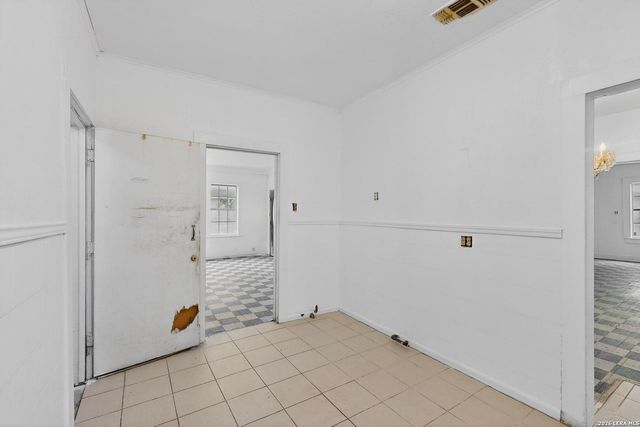 3019 W Houston, San Antonio, TX 78207