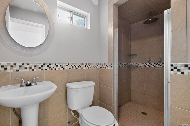 3019 W Houston, San Antonio, TX 78207