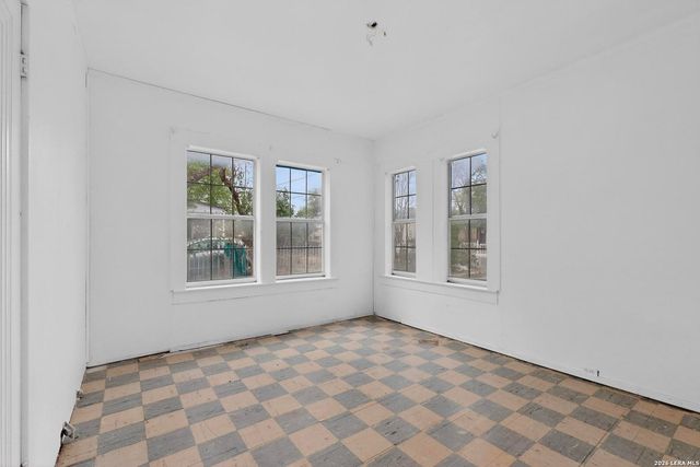 3019 W Houston, San Antonio, TX 78207