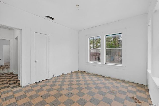 3019 W Houston, San Antonio, TX 78207