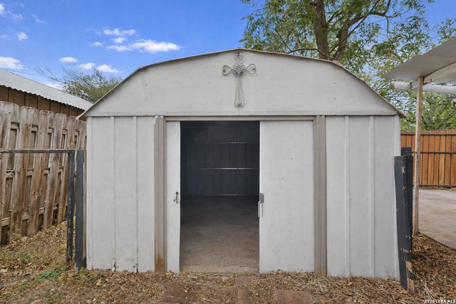 3019 W Houston, San Antonio, TX 78207