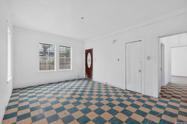 3019 W Houston, San Antonio, TX 78207