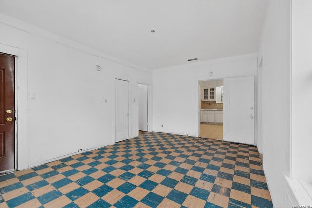 3019 W Houston, San Antonio, TX 78207