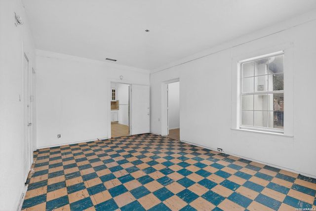 3019 W Houston, San Antonio, TX 78207