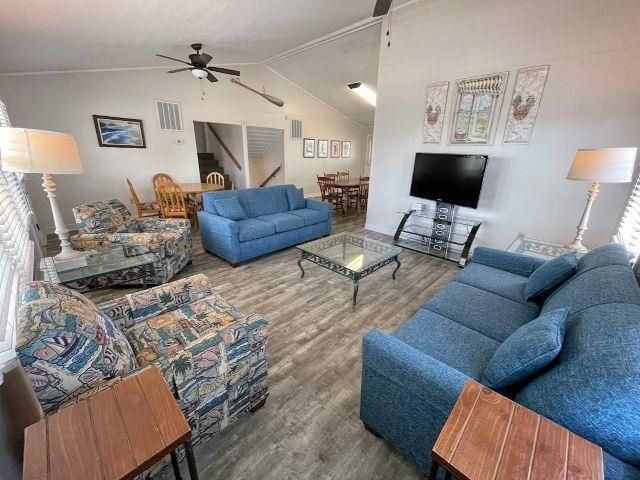 872 S Waccamaw Dr., Murrells Inlet, SC 29576