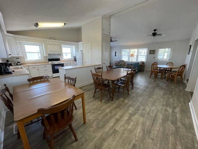 872 S Waccamaw Dr., Murrells Inlet, SC 29576