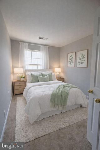 1410 SAUNDERS DR, Fredericksburg, VA 22401