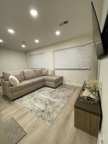 1215 Permata Court, San Jose, CA 95116