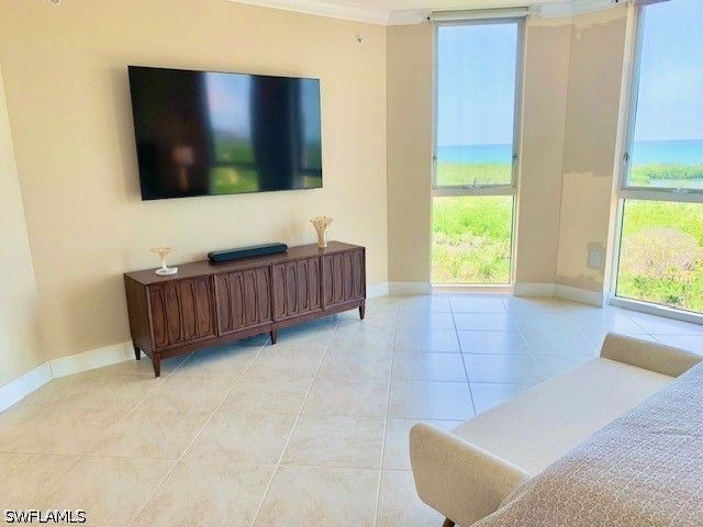 6597 NICHOLAS BLVD 1101, Naples, FL 34108