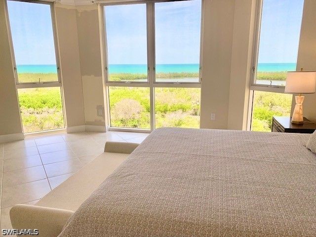 6597 NICHOLAS BLVD 1101, Naples, FL 34108