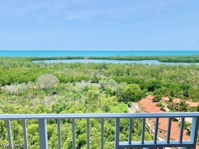 6597 NICHOLAS BLVD 1101, Naples, FL 34108