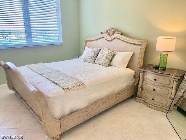 6597 NICHOLAS BLVD 1101, Naples, FL 34108