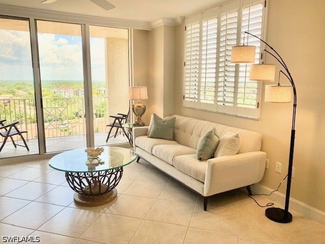 6597 NICHOLAS BLVD 1101, Naples, FL 34108