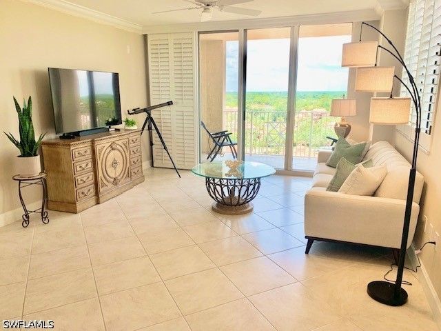 6597 NICHOLAS BLVD 1101, Naples, FL 34108