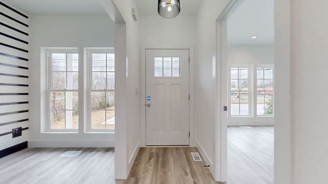 267 Paragon Mills Rd, Nashville, TN 37211