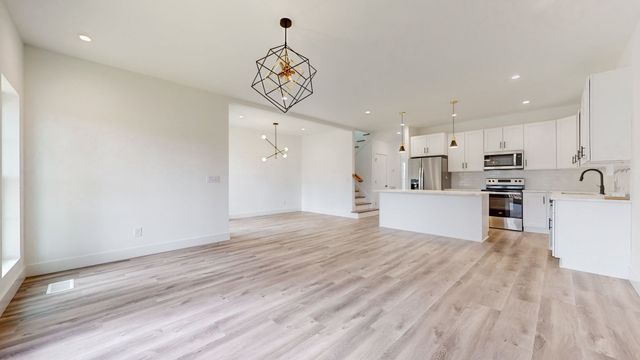 267 Paragon Mills Rd, Nashville, TN 37211