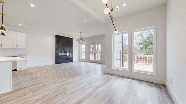 267 Paragon Mills Rd, Nashville, TN 37211