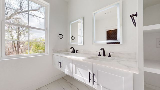 267 Paragon Mills Rd, Nashville, TN 37211
