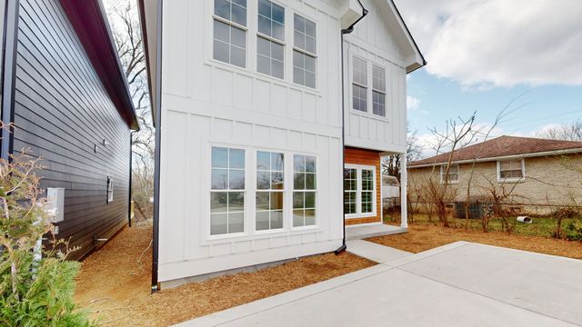 267 Paragon Mills Rd, Nashville, TN 37211
