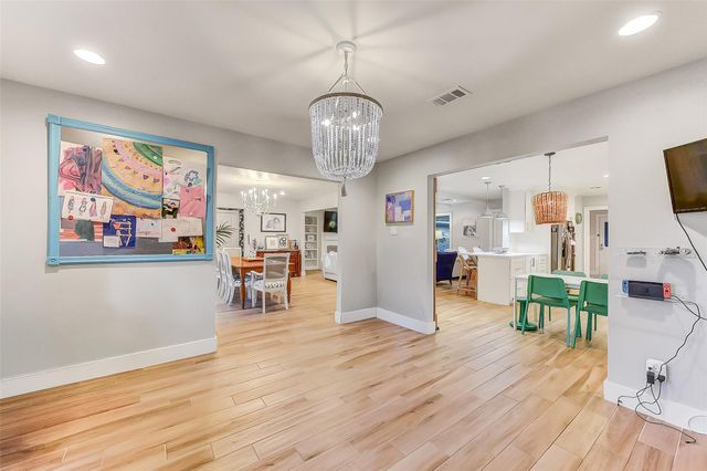 5323 Rutherglenn Drive, Houston, TX 77096