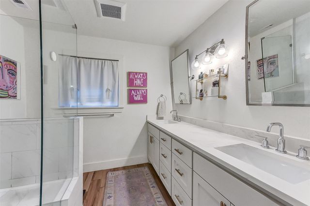 5323 Rutherglenn Drive, Houston, TX 77096