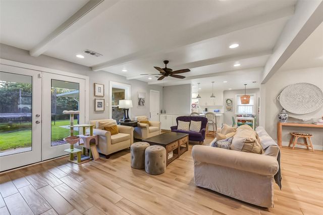 5323 Rutherglenn Drive, Houston, TX 77096