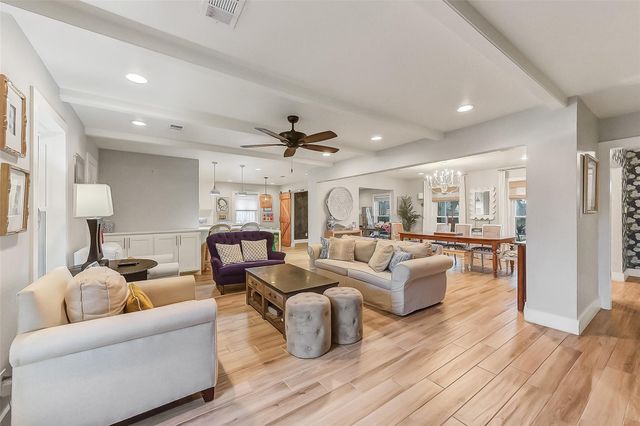 5323 Rutherglenn Drive, Houston, TX 77096