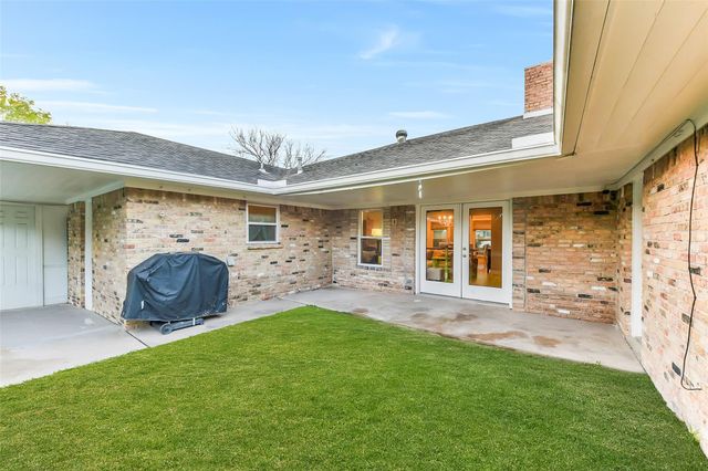 5323 Rutherglenn Drive, Houston, TX 77096