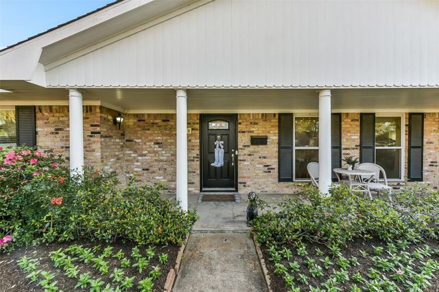 5323 Rutherglenn Drive, Houston, TX 77096