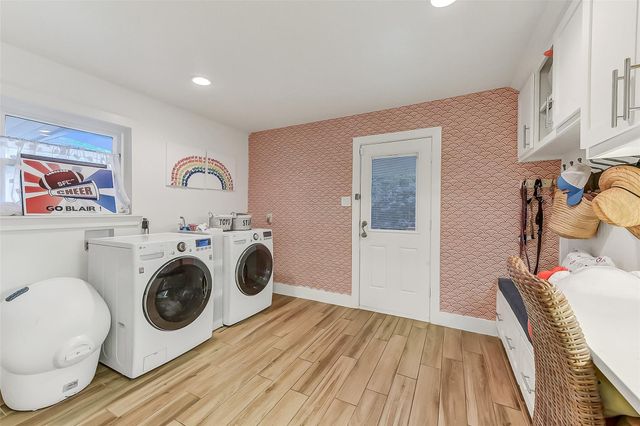 5323 Rutherglenn Drive, Houston, TX 77096