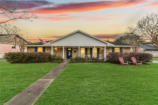 5323 Rutherglenn Drive, Houston, TX 77096