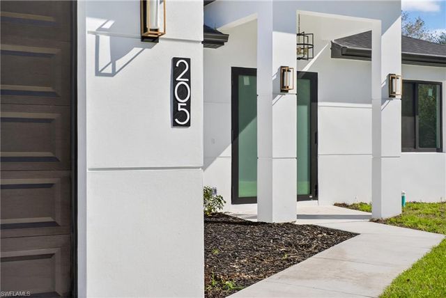 205 E 15th ST, Lehigh Acres, FL 33972