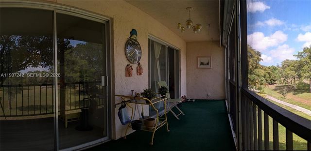 6080 NW 44th Street 305, Lauderhill, FL 33319