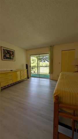 6080 NW 44th Street 305, Lauderhill, FL 33319
