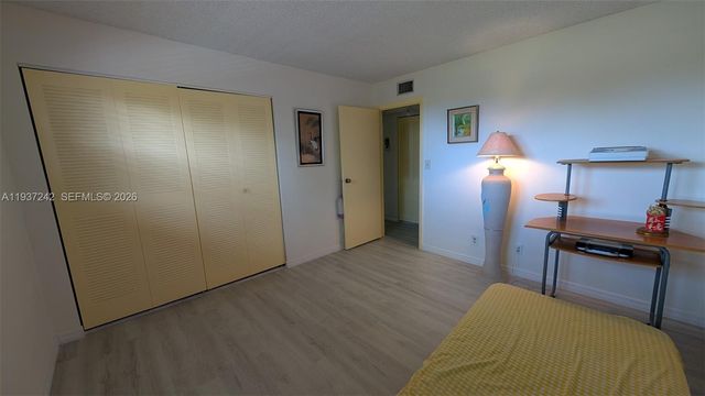 6080 NW 44th Street 305, Lauderhill, FL 33319