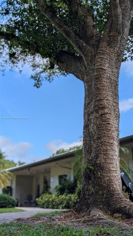 6080 NW 44th Street 305, Lauderhill, FL 33319