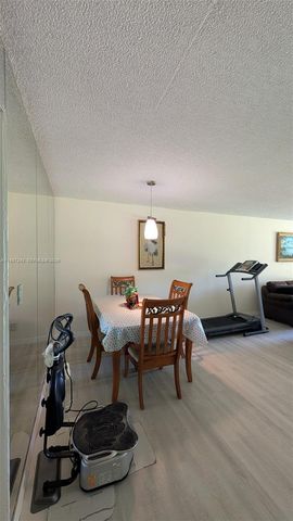 6080 NW 44th Street 305, Lauderhill, FL 33319