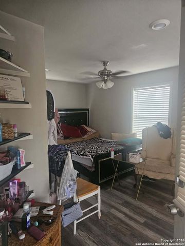 915 NOVELLA, Adkins, TX 78101