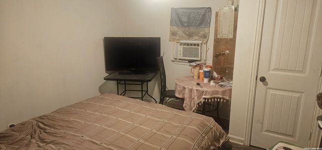 915 NOVELLA, Adkins, TX 78101