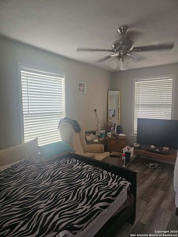 915 NOVELLA, Adkins, TX 78101