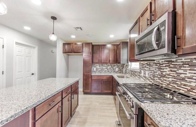 230 Tudor St, Houma, LA 70364