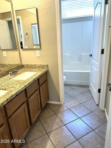 4168 S MARIPOSA Drive, Gilbert, AZ 85297