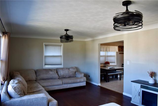 2165 Country Club Drive, Marion, IA 52302